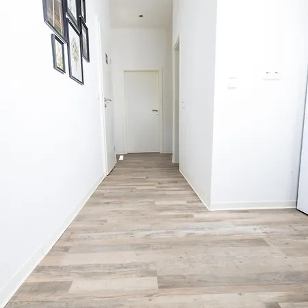 Modernes 5-zimmer Aparment - 8 Gaeste, Zentrumsnah *