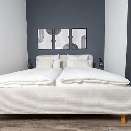 Modernes 5-zimmer Aparment - 8 Gaeste, Zentrumsnah לייפציג