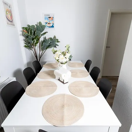 Modernes 5-zimmer Aparment - 8 Gaeste, Zentrumsnah